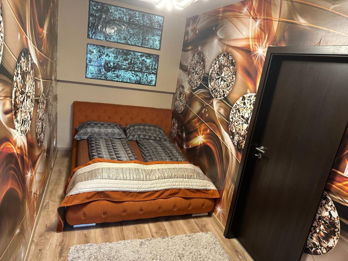 Mox Downtown Apartman Debrecen Eksteriør billede